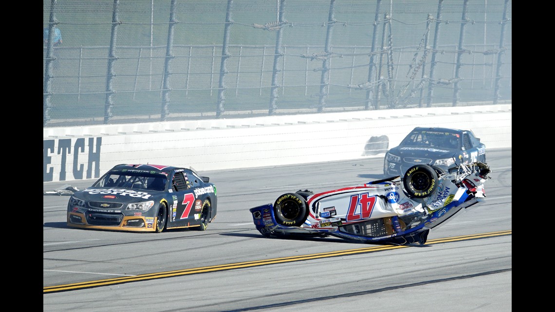 Photos Massive Wreck At Talladega Superspeedway Alive