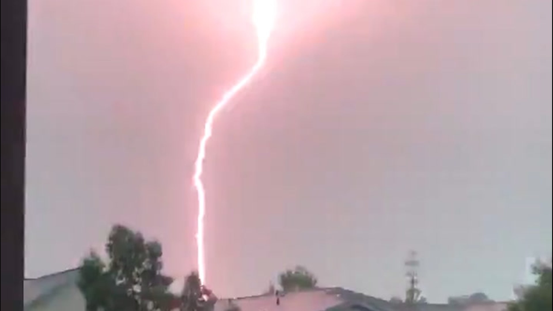 Lightning strikes too close for comfort in Pennsylvania | 11alive.com