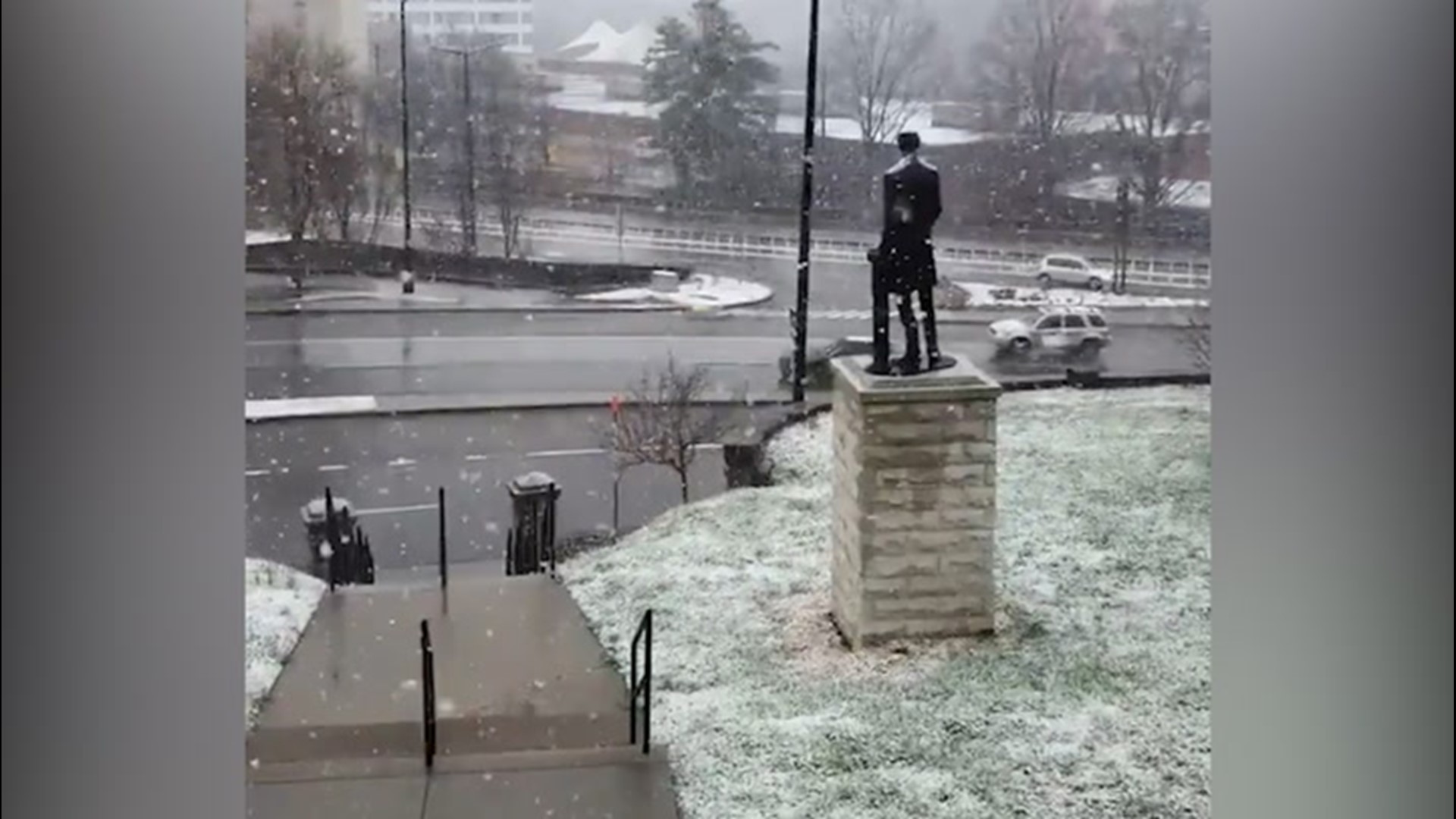 On Feb. 20, heavy snow hit Lincoln Memorial University in Knoxville, Tennessee, blanketing the campus in white.