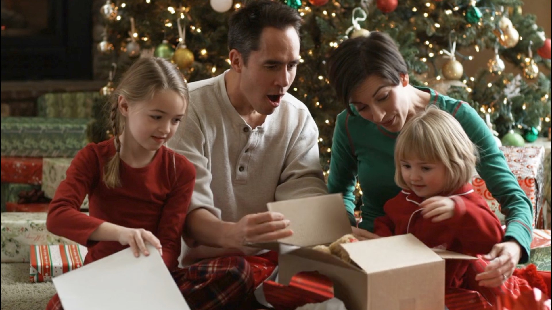 Get Your Head in the Christmas Shopping Game Early | 11alive.com