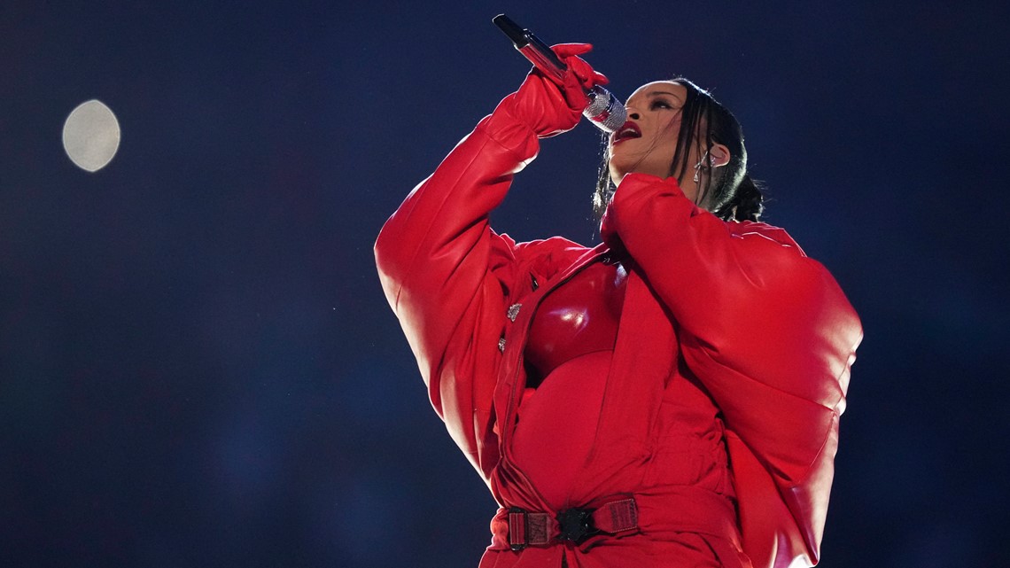 Rewatch Rihanna's Super Bowl Halftime Show Here - CNET