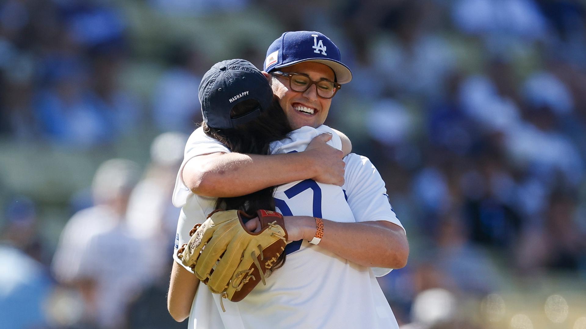 Rob Rainer House Two of Rob Reiner's children throw out first pitch at Dodgers game to ...