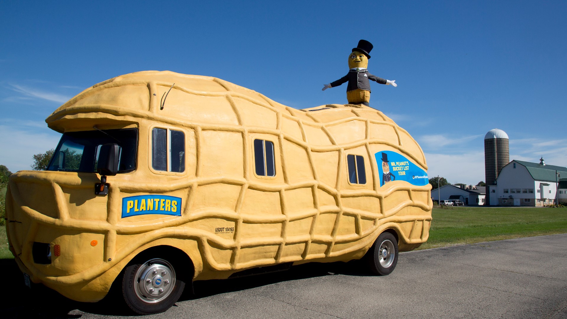 Planters NUTmobile is hiring three fulltime crew members