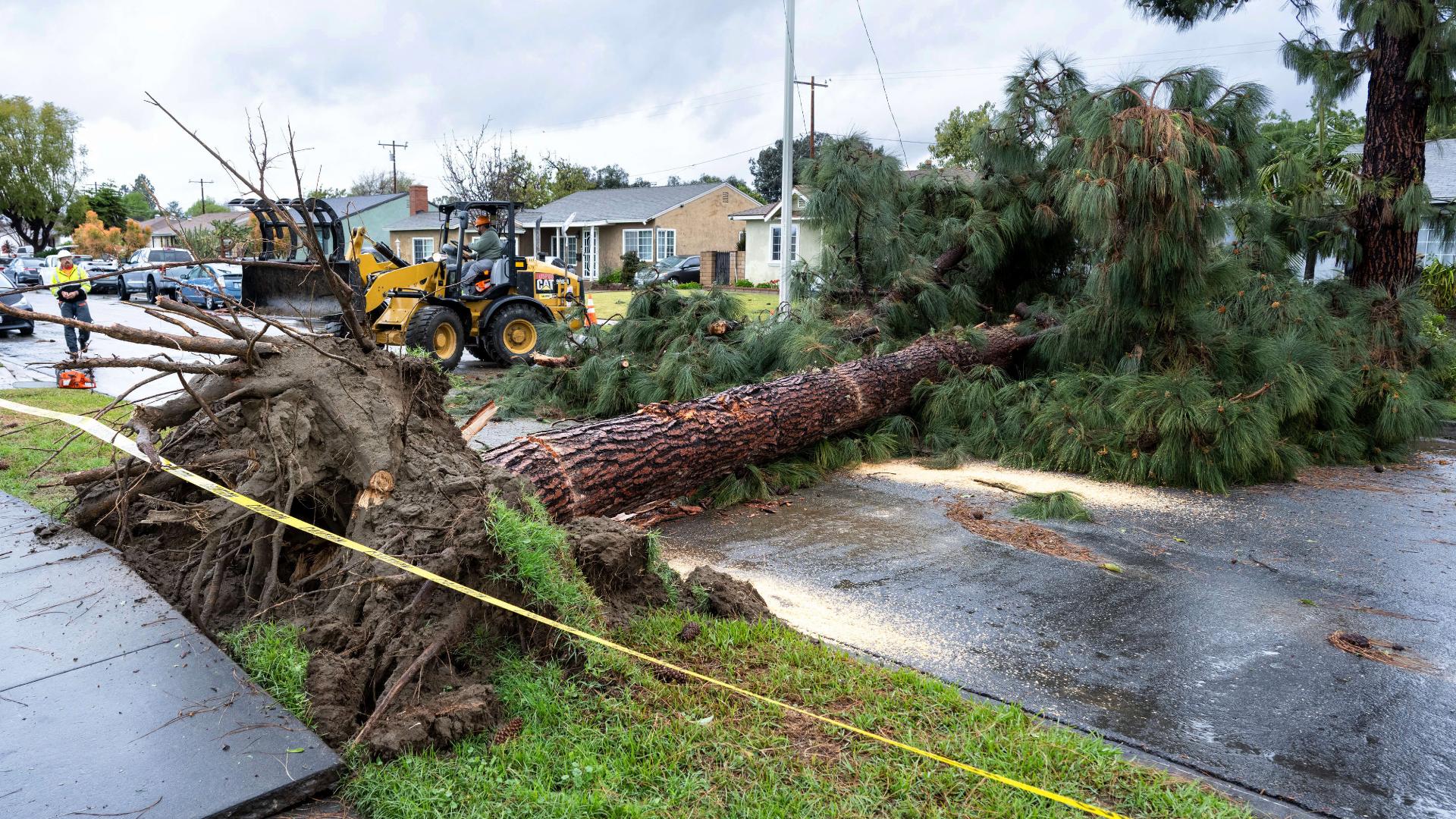 Severe storm across US sparks threat of tornadoes, fires | 11alive.com