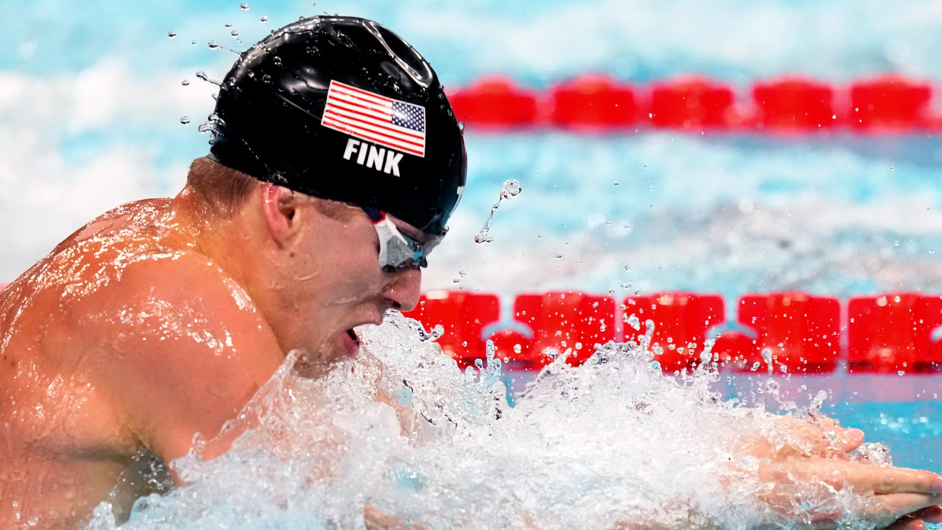 Team USA gets silver medal in men's 4x100m medley relay