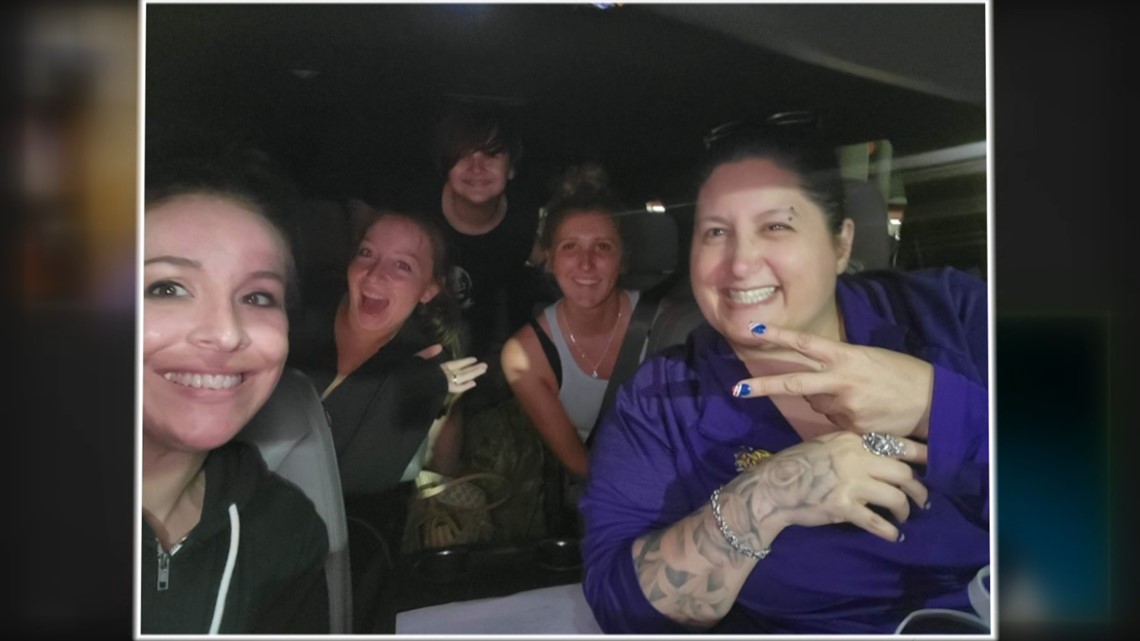 Canceled flight brings 5 strangers together - Vimarsana News