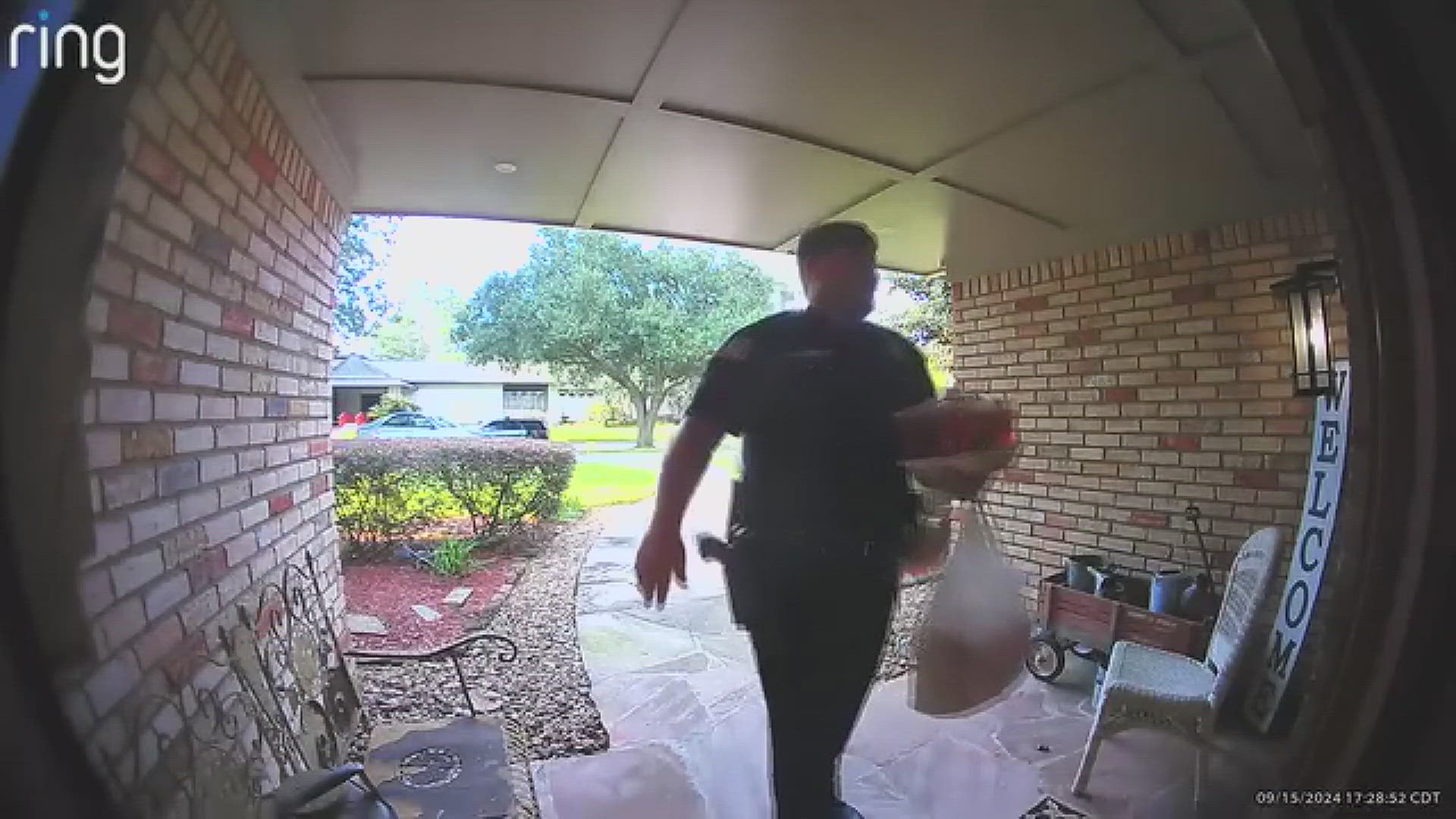 The officer pulled over a DoorDash driver while they were on the way to make a delivery.