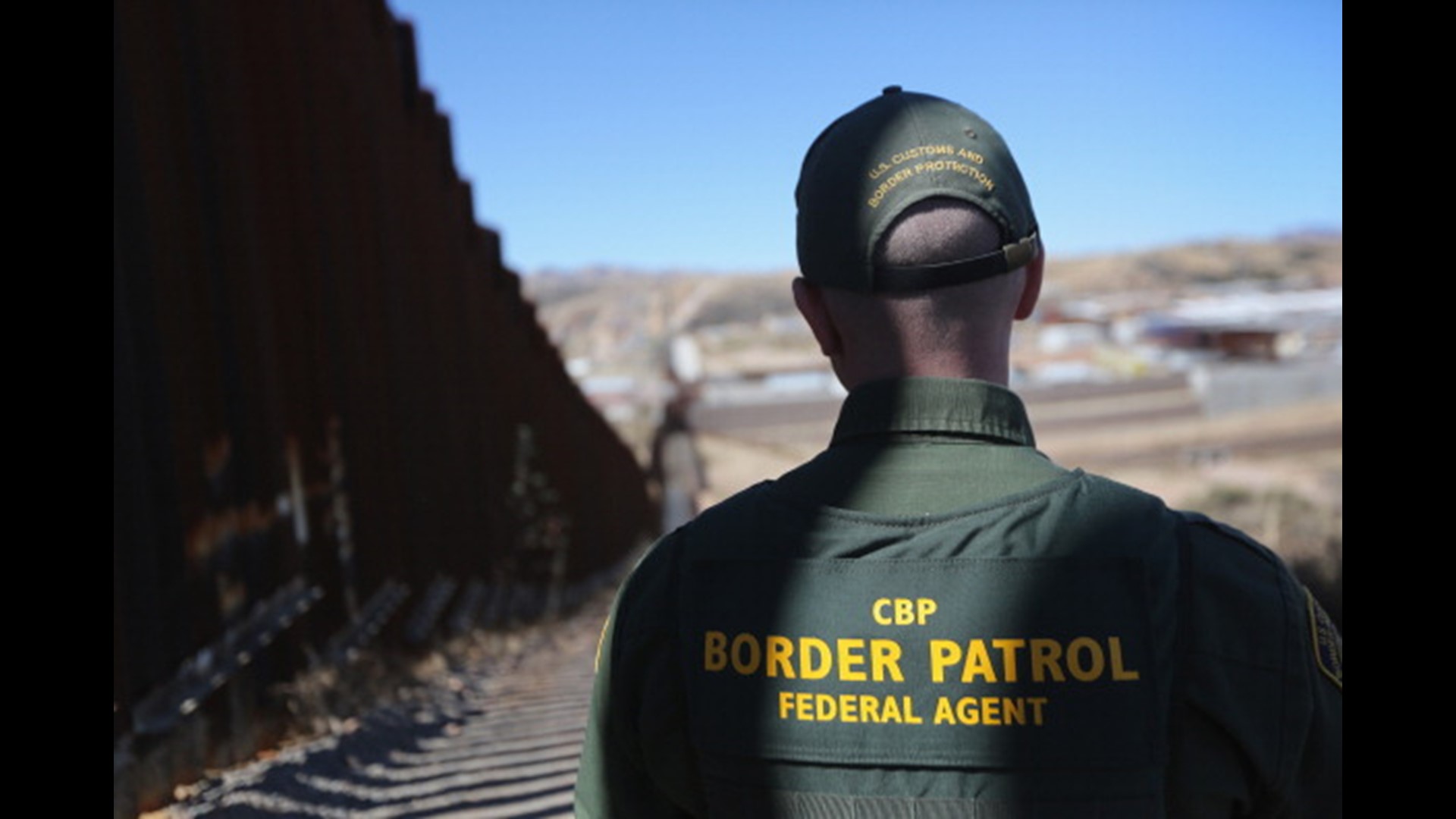 Four children abandoned by human smuggler along Rio Grande River ...