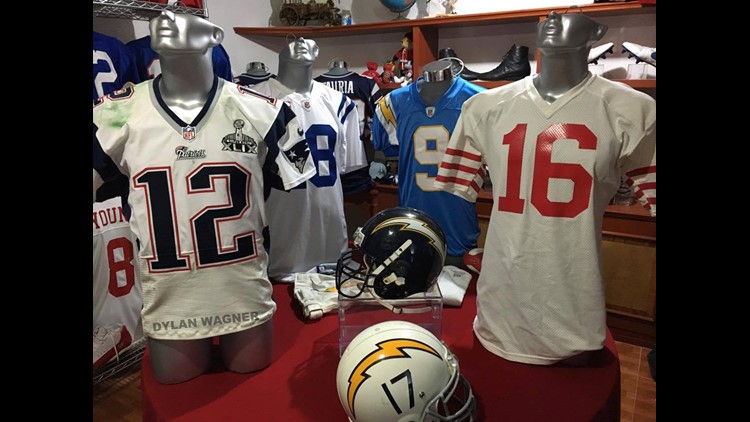 Patriots owner presents Brady with stolen Super Bowl jerseys