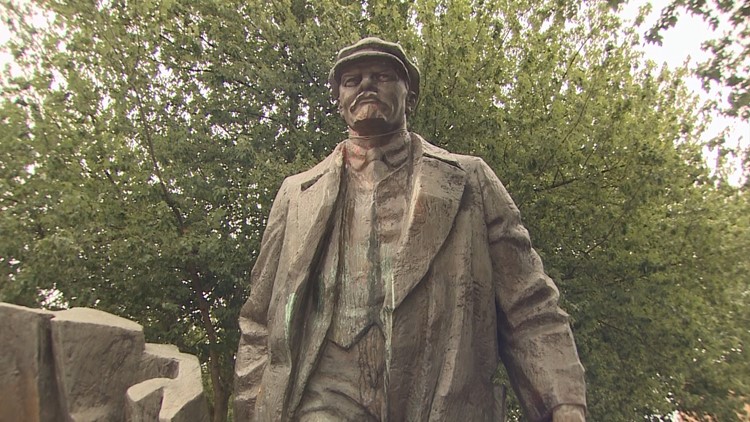Lenin statue ‘silent protest against communism,' says family member