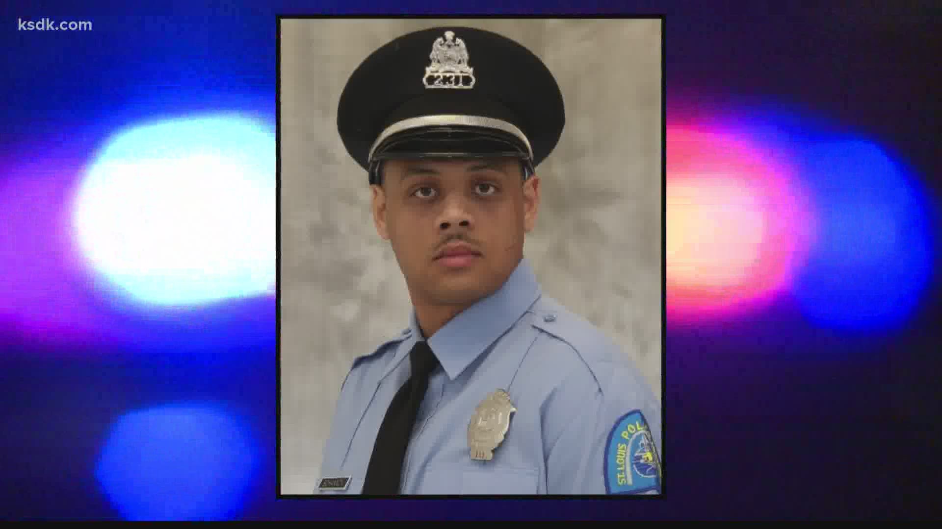 St. Louis police officer shot Saturday dies | 11alive.com