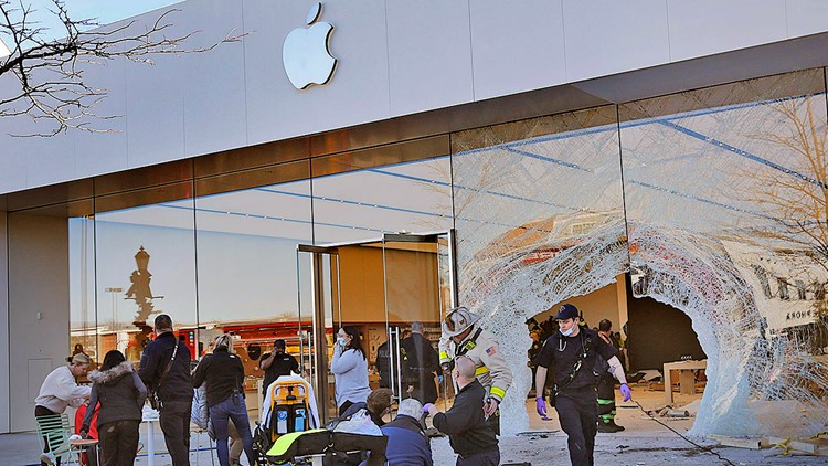 1 dead, 16 hurt when SUV crashes into Apple store in Massachusetts