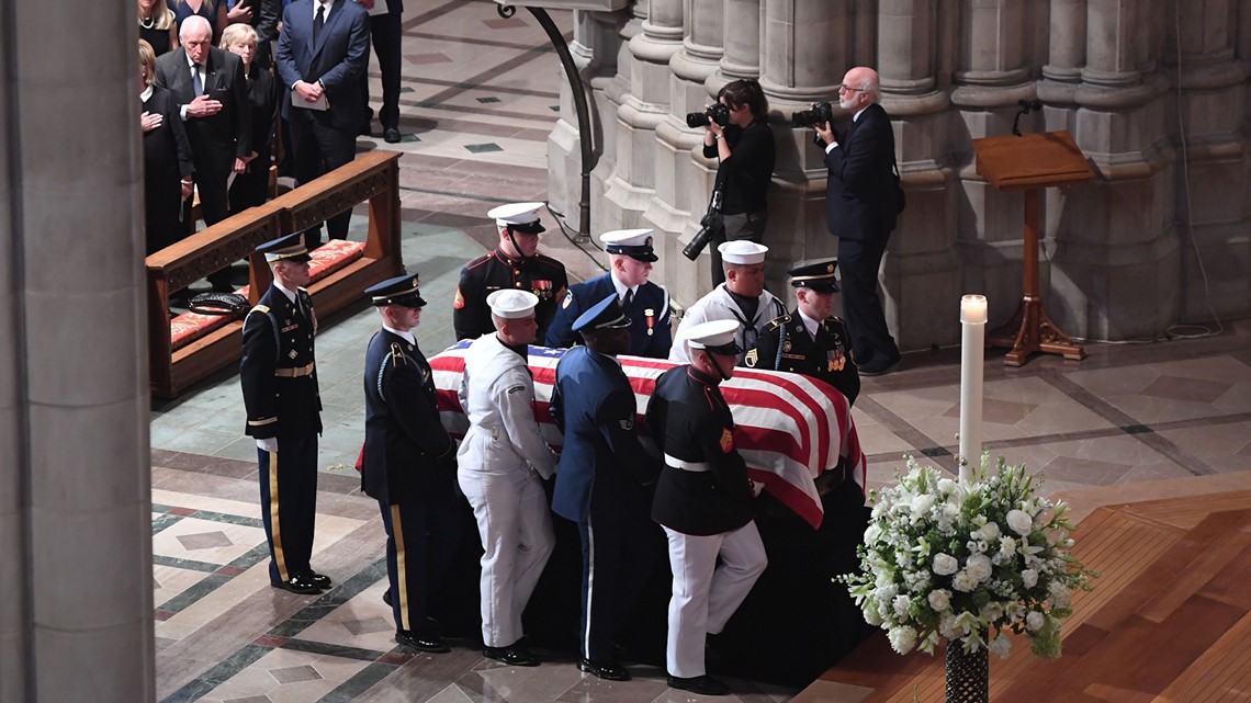 Military pallbearer completes duties at John McCain procession despite ...