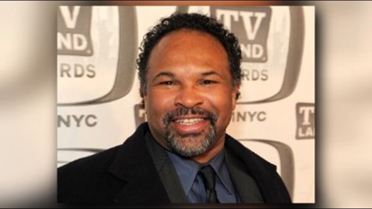 Geoffrey Owens: Actors defend Cosby Show star spotted packing groceries