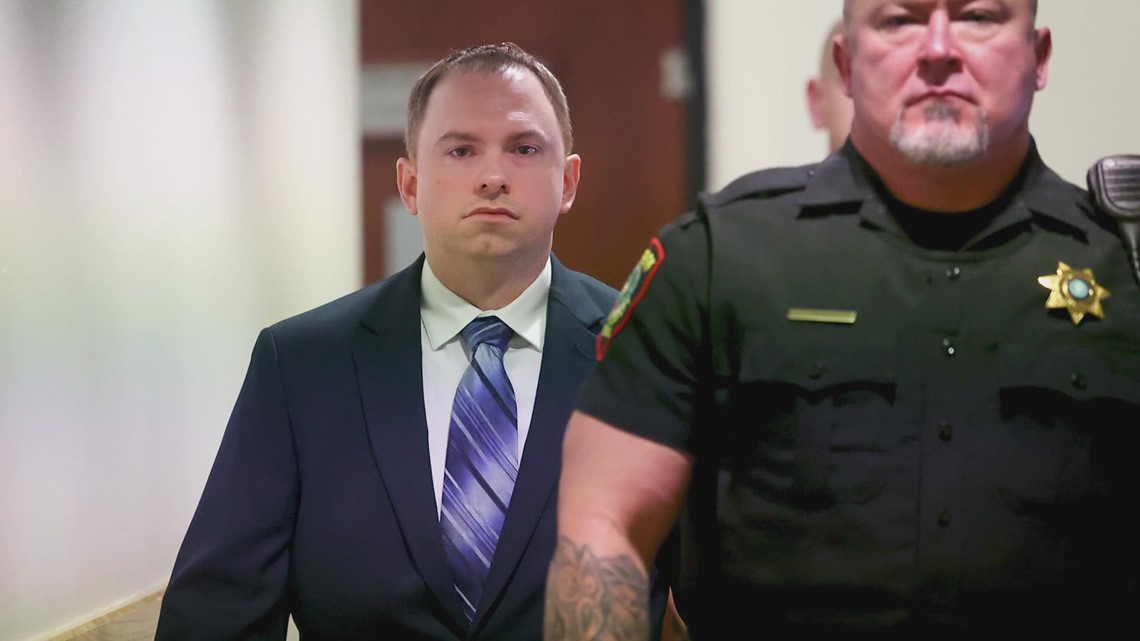 Aaron Dean trial: Former officer found guilty of manslaughter - Vimarsana News