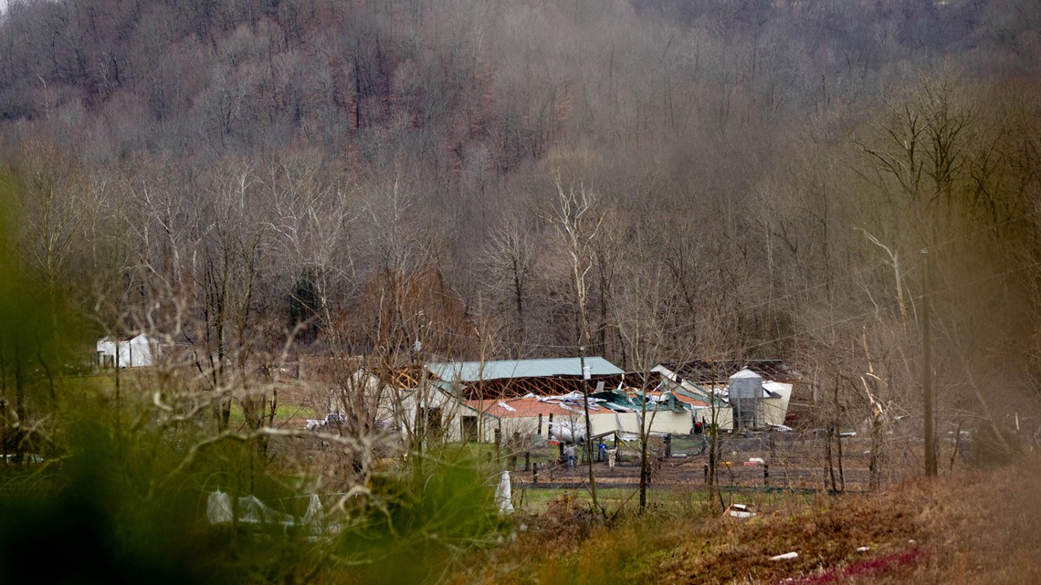 Kentucky tornado Babies survived in bathtub tossed by winds