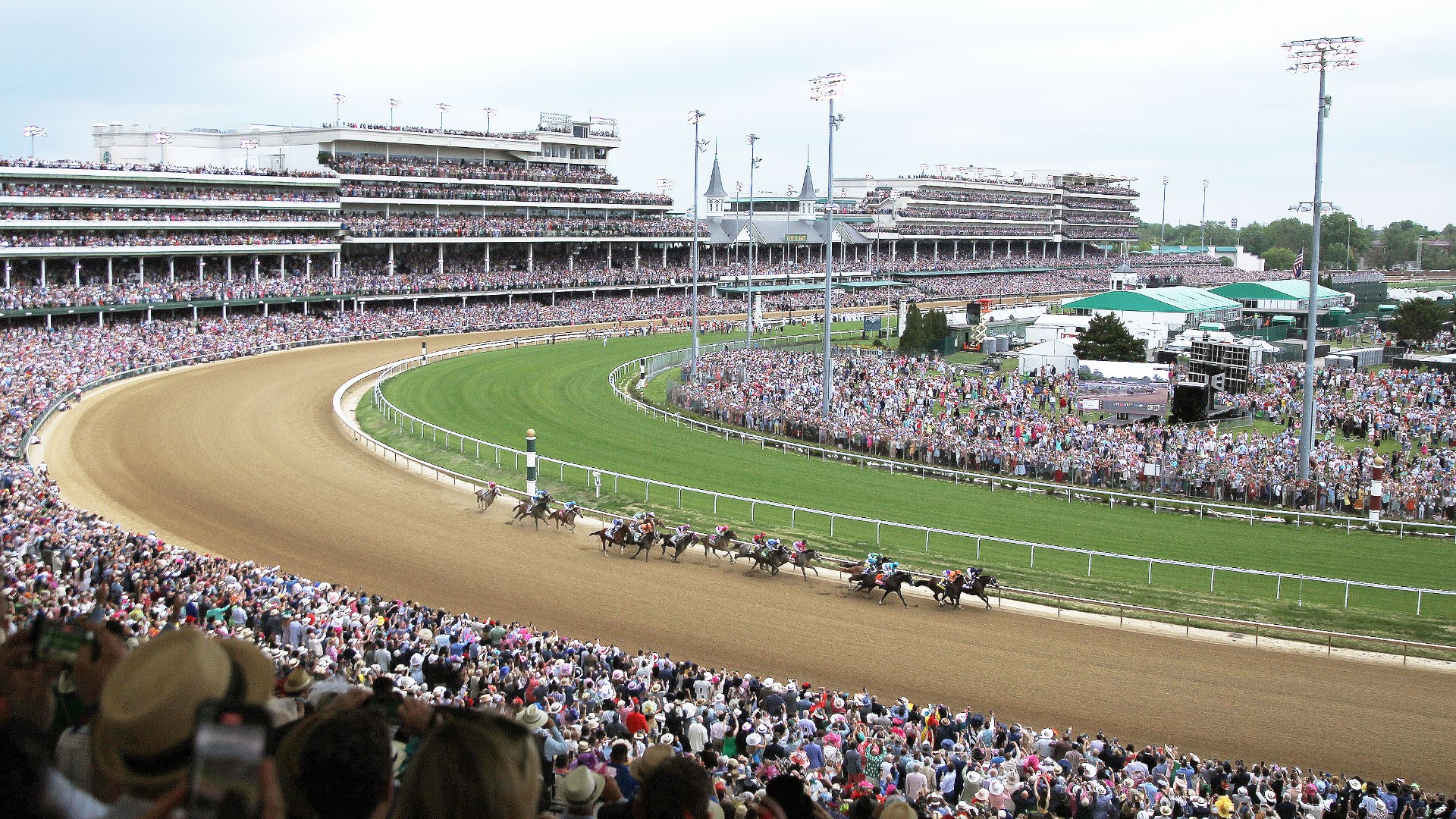 What time does the Kentucky Derby actually start