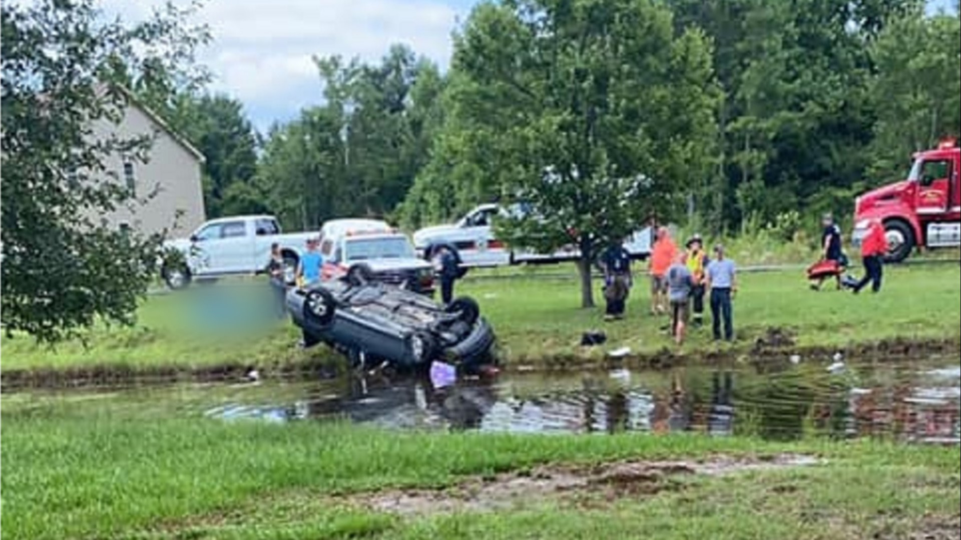 Man killed, baby injured after car crashes into Elgin pond | 11alive.com