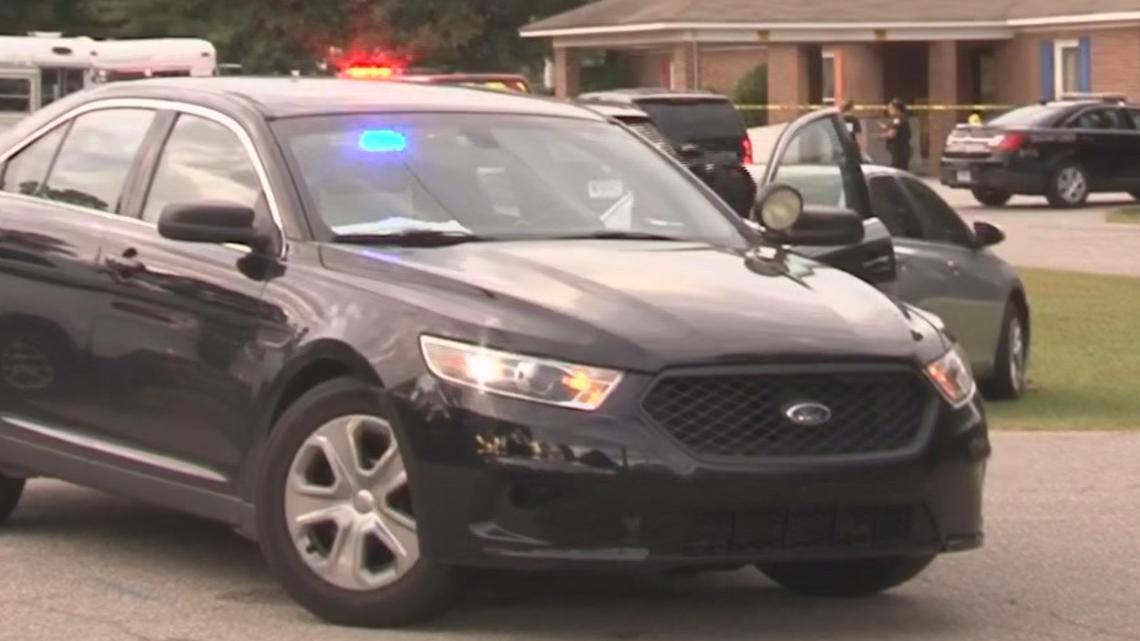 Two infants found dead in car in northeast Richland County | 11alive.com