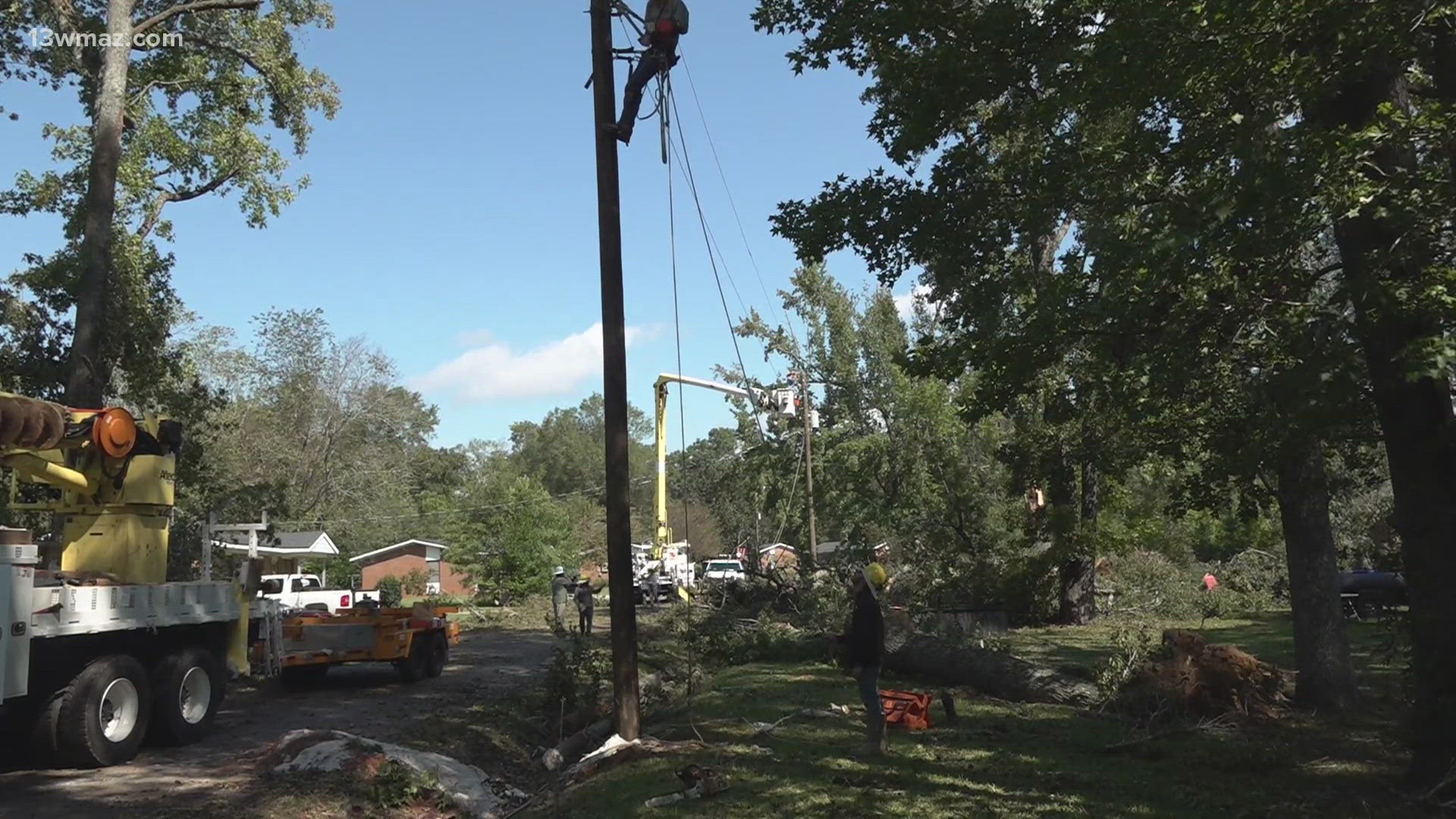 Robert Fisher and his fiancé woke up to a shock in their Sandersville neighborhood Friday.