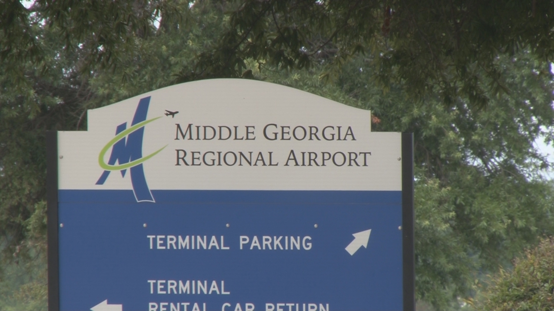Bomb scare ahead of Raffensperger event at Macon airport caused by 'suspicious object' in vending machine: BSO