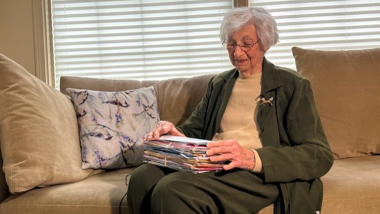 WWII veteran celebrates 100th birthday