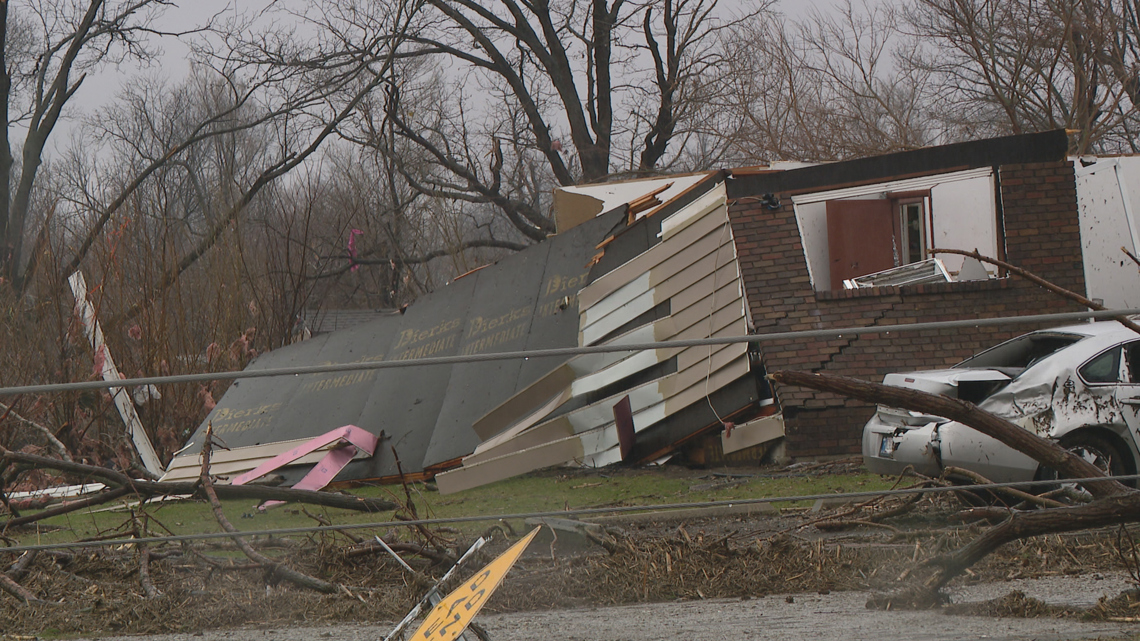 2 dead, 10 injured after tornado touched down in northwestern Indiana ...