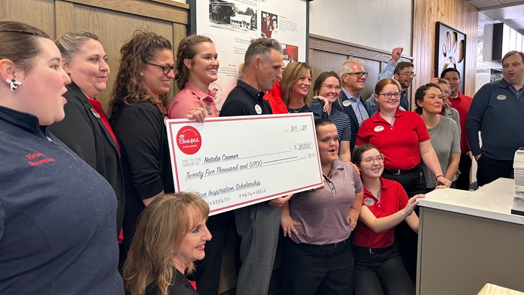 Chick-fil-A employee surprised with $25,000 check during shift