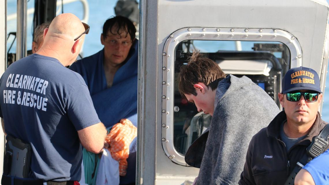 4 missing boaters found alive 20 hours after vessel capsized off coast of Florida