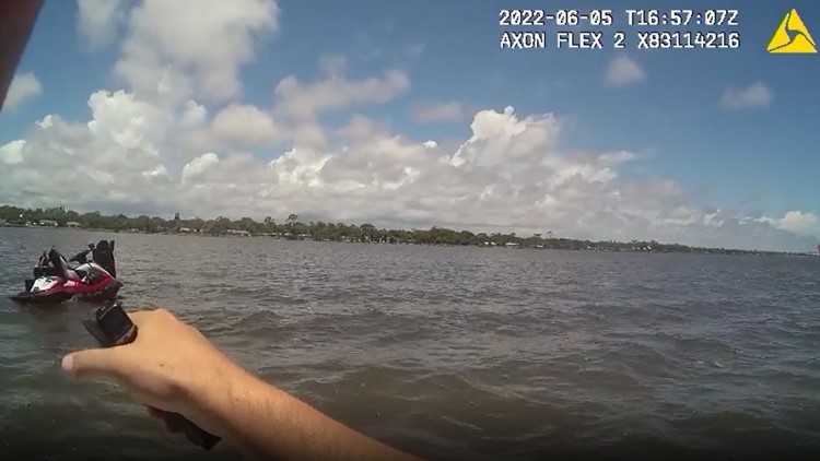 Watch: Deputies borrow family's boat to catch accused WaveRunner thief