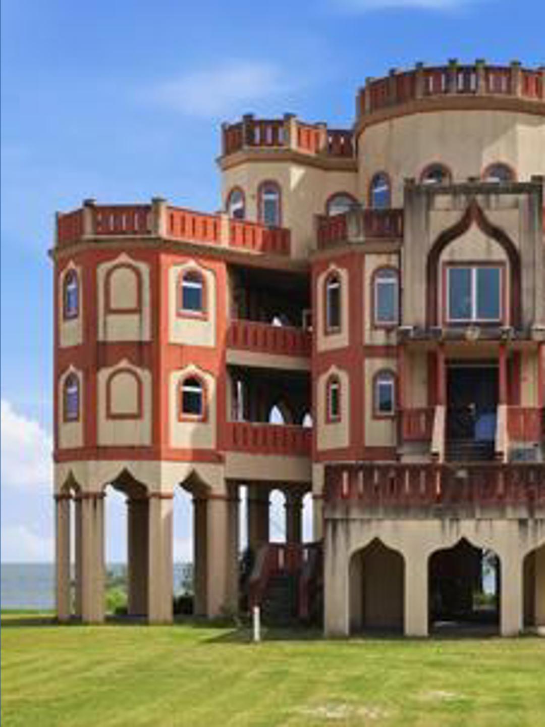 This Gulf Coast 'castle' has sat unfinished for years. Now, it's ...