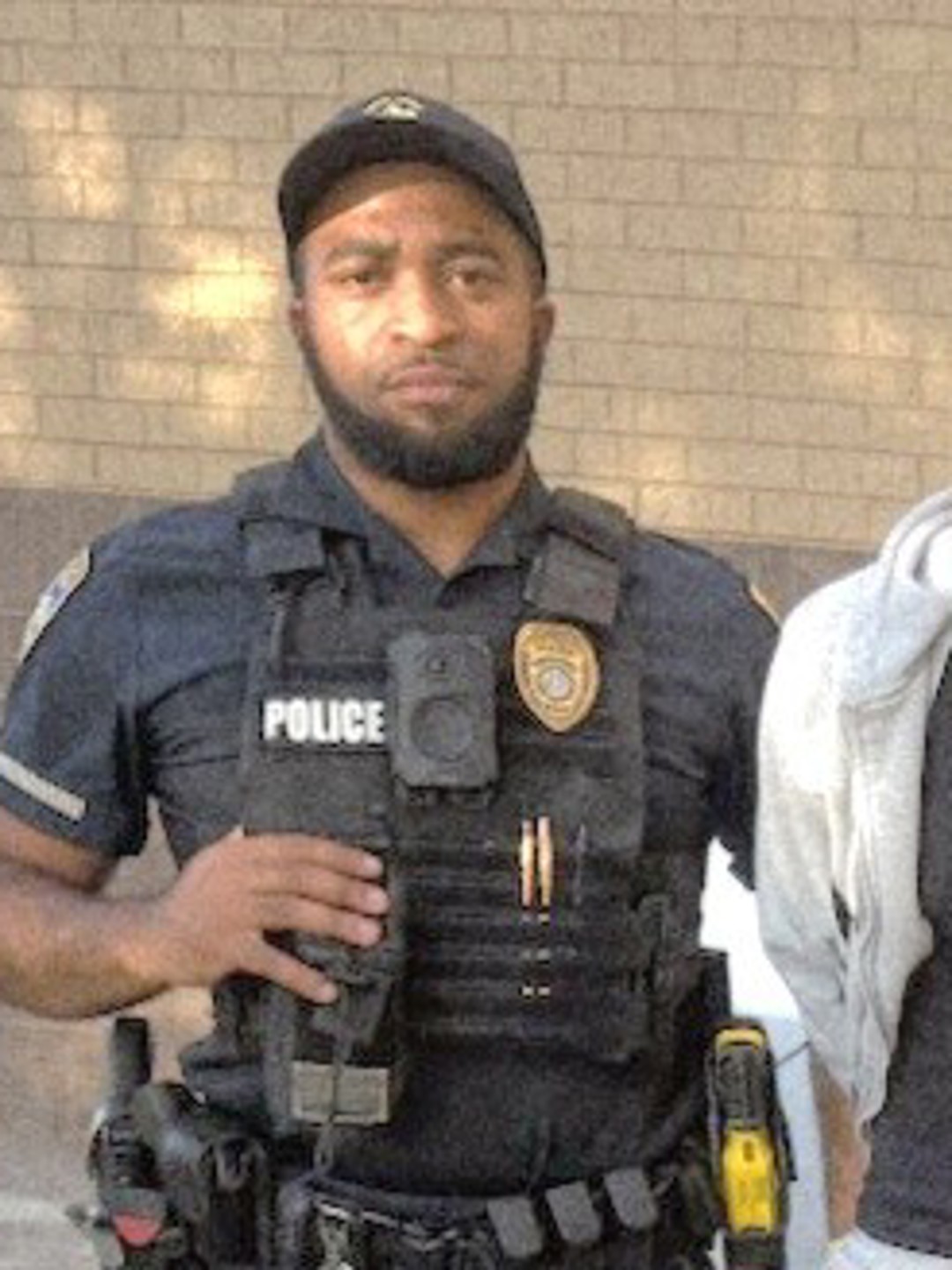 5 fugitives remain at large in Orleans jail escape as 9 others face ...