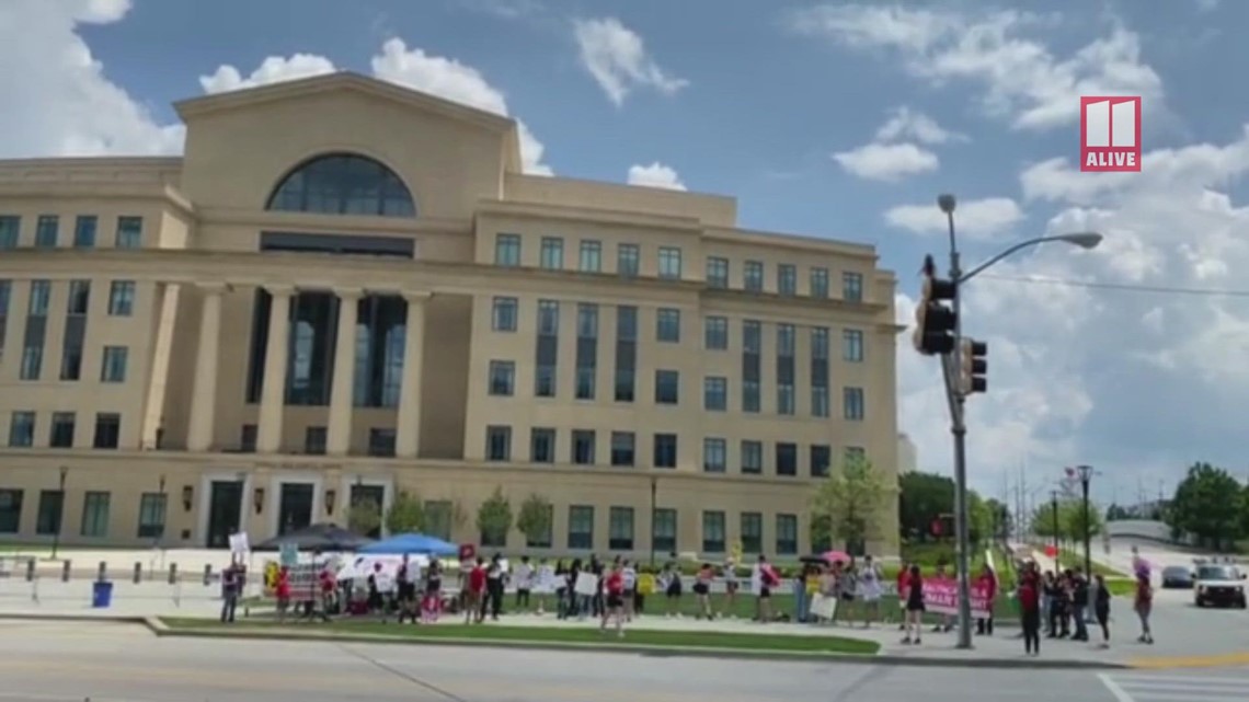 Atlanta bus station victim shot by person he tried to shoot