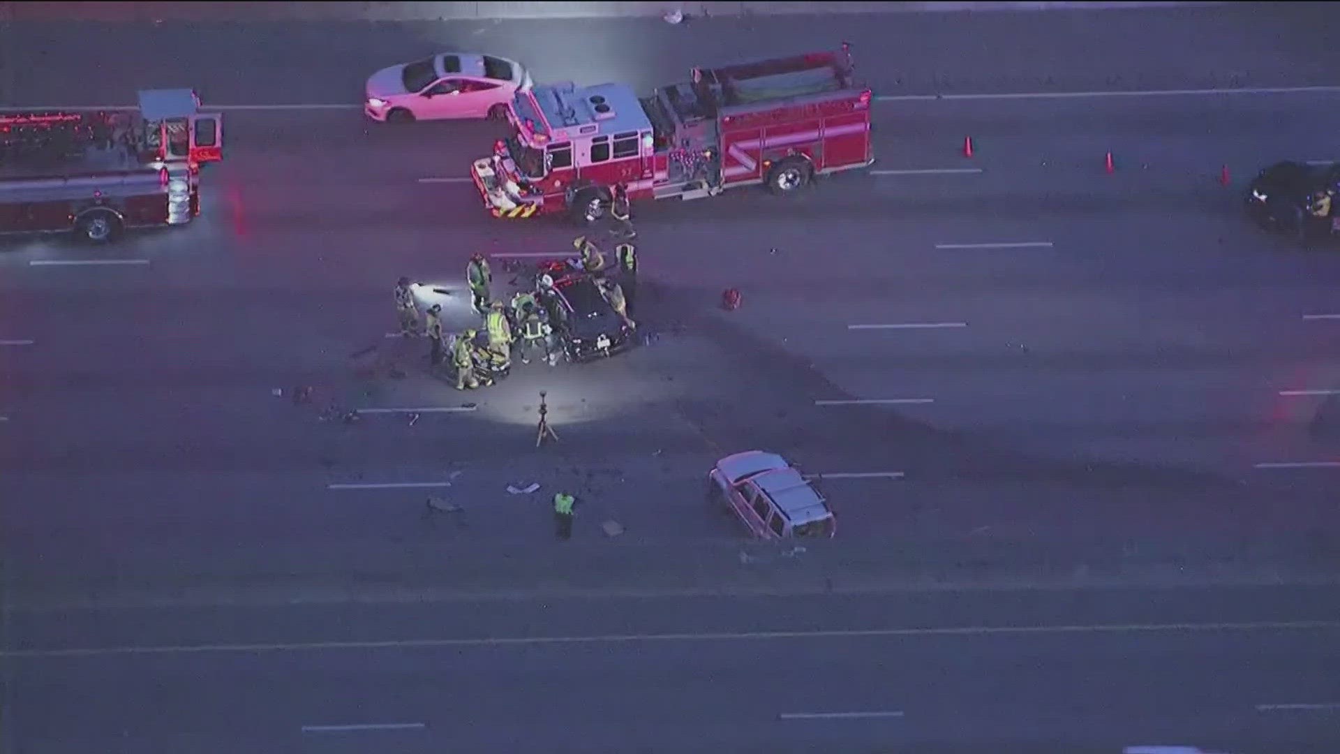 Wreck blocks all lanes of I 285 in Cobb County