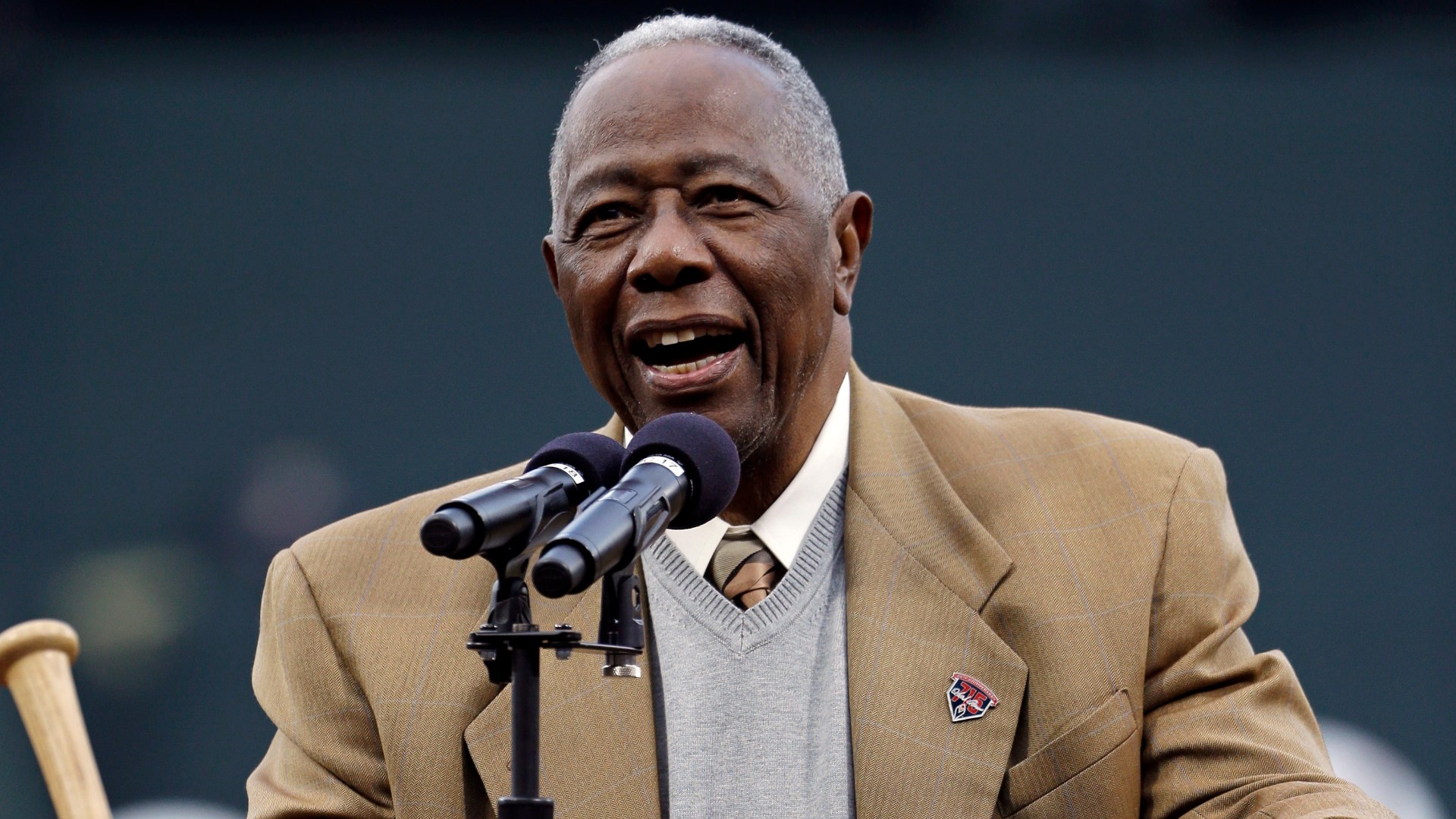 Hank Aaron compares Republicans and other Obama opponents to KKK – New York  Daily News