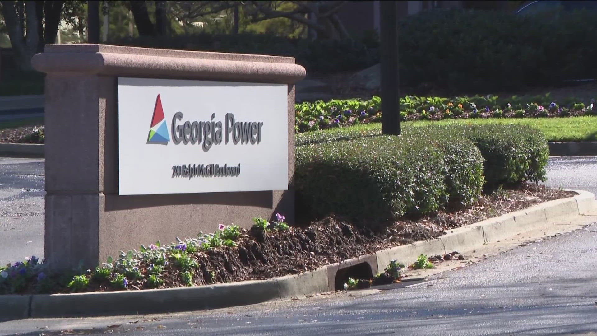 The state commission that oversees Georgia Power approved with a 5-0 unanimous vote the rate update.