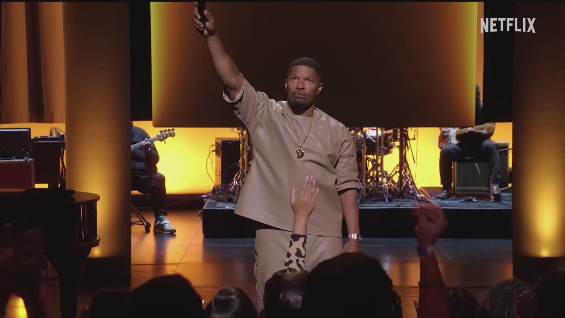 Jamie Foxx reveals his medical emergency in Netflix special