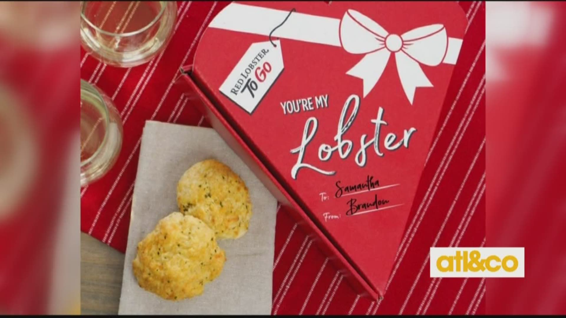 From Olive Garden breadstick bouquets to heart-shaped Cheddar Bay Biscuits... Cara Kneer shares yummy and unique V-Day gifts on 'Atlanta & Company'
