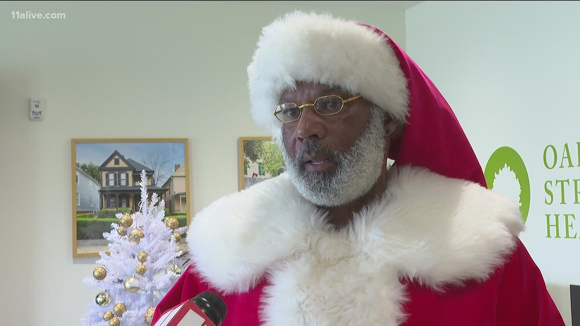 Black Santas make impact in Atlanta and across the country