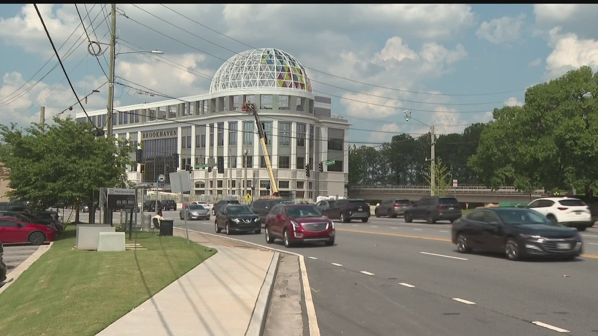 Brookhaven Mayor John Park and the city council announced Monday afternoon that the mosaic glass recently installed looks brighter than they expected. 