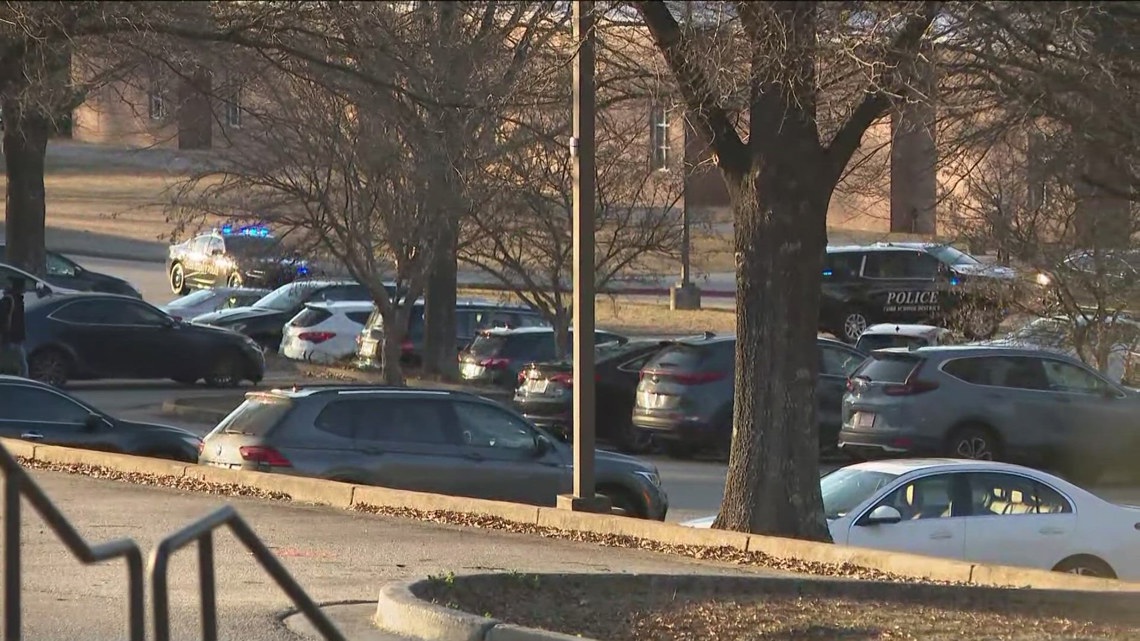 Student hurt after self-inflicted gunshot at Cobb County middle school ...