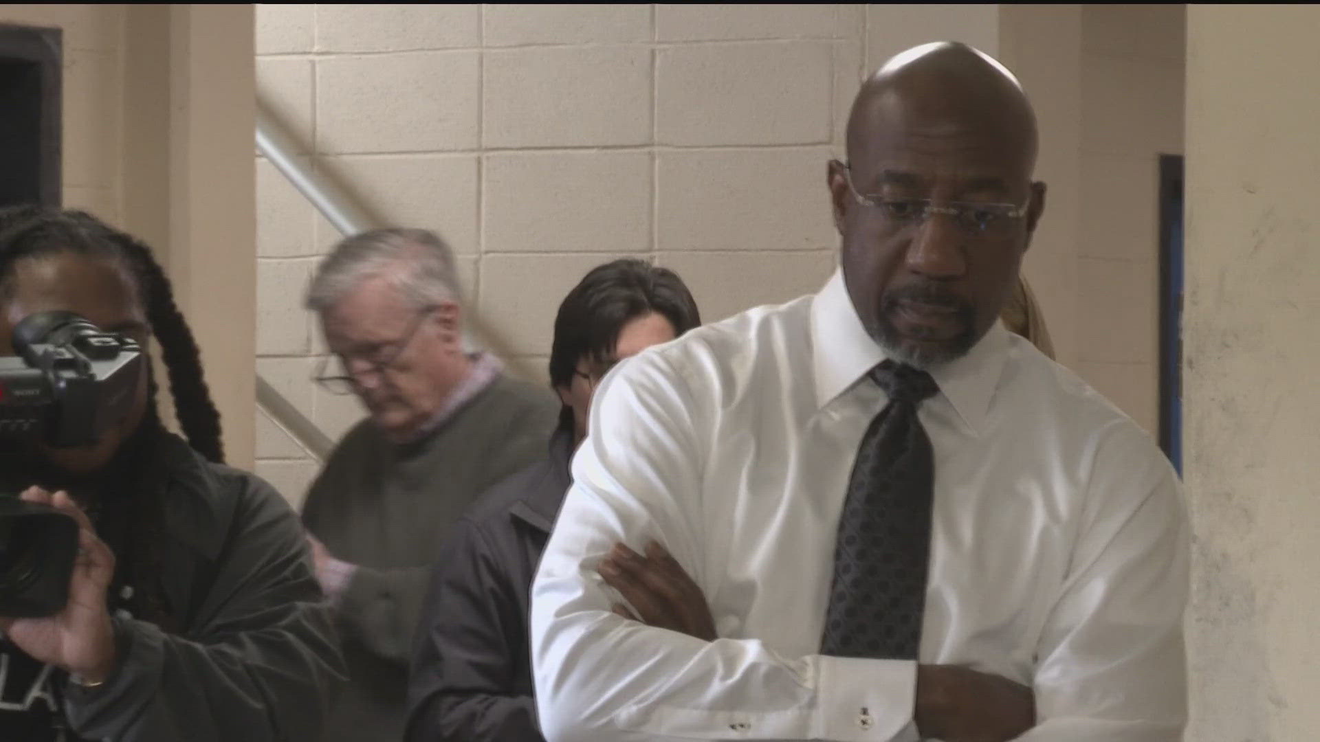 US Sen. Raphael Warnock visits soon-to-be ICE detention facility in ...