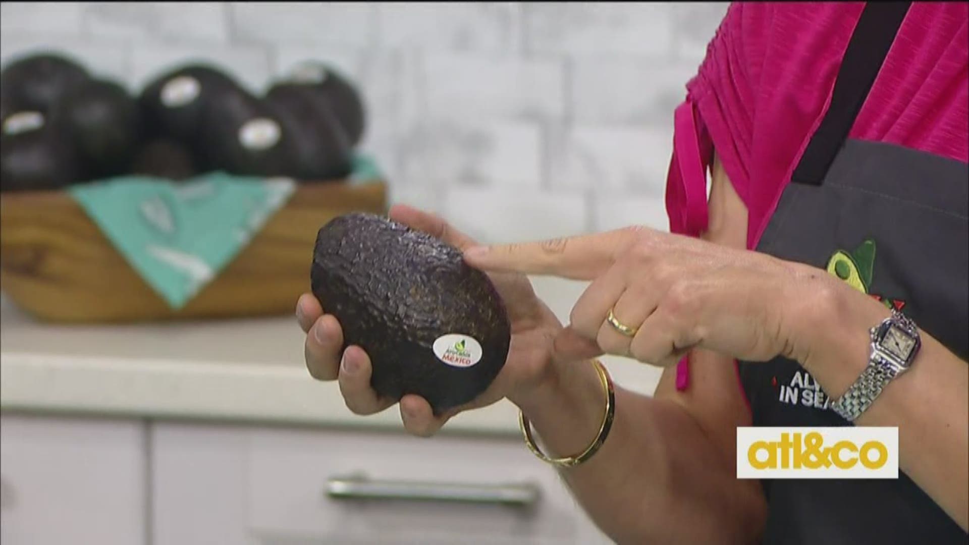 Make your yummy guacamole with Avocados from Mexico!