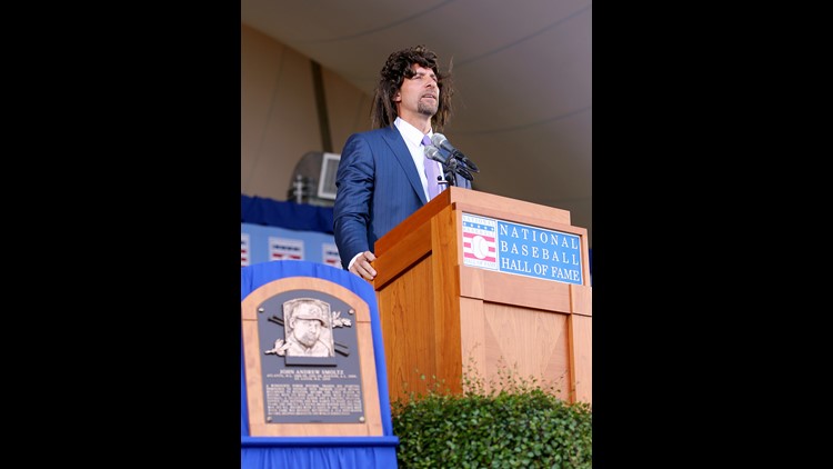 John Smoltz Wears a Wig During Baseball Hall of Fame Induction [VIDEO]