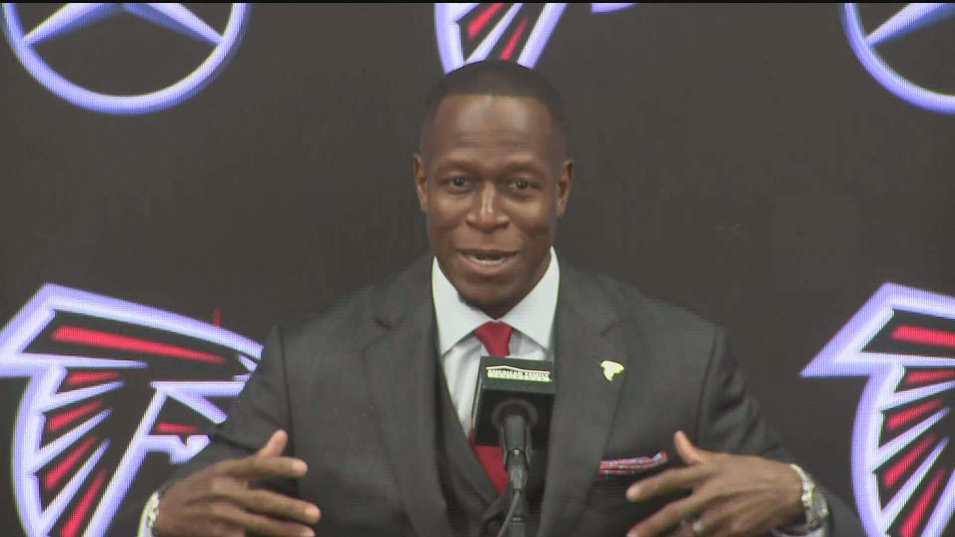 The Atlanta Falcons formally introduced its new head coach, Raheem Morris, in a news conference Monday.