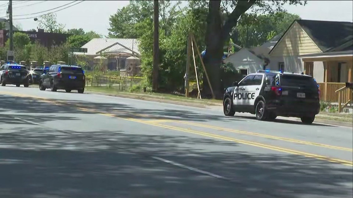 2 shot, search underway for gunman in Marietta | 11alive.com