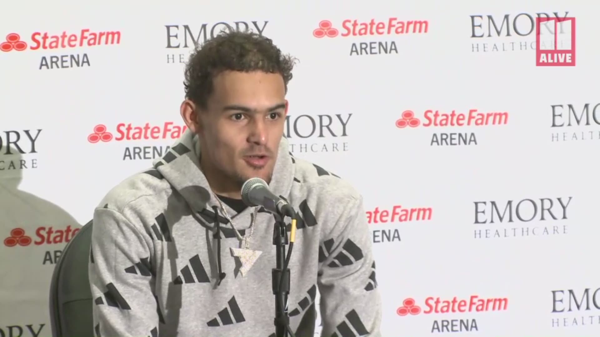 Hawks point guard Trae Young says his dad told him about the league's suspension of the season as the 4th quarter started in Wednesday's game.