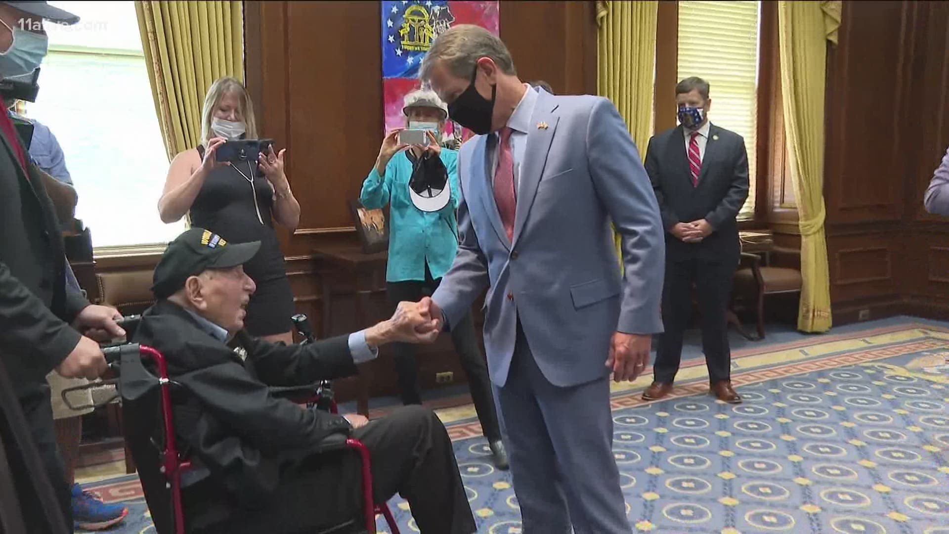Walton is one of the country's last remaining vets from World War II.