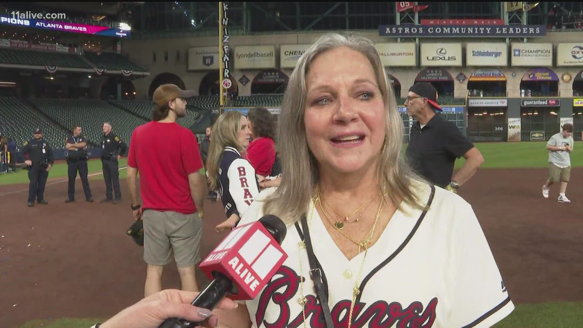 Ronnie Snitker is married to Braves manager Brian Snitker and spoke about what it's been like sticking by the game through the years.