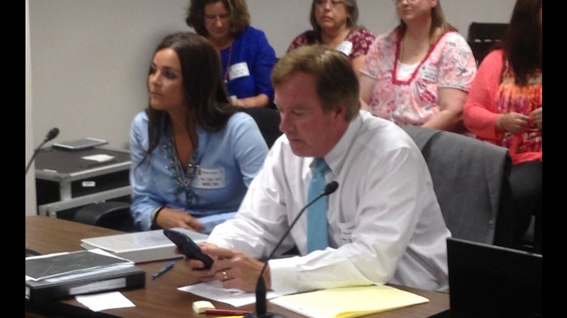 Vet that shot cat with arrow tries to keep license